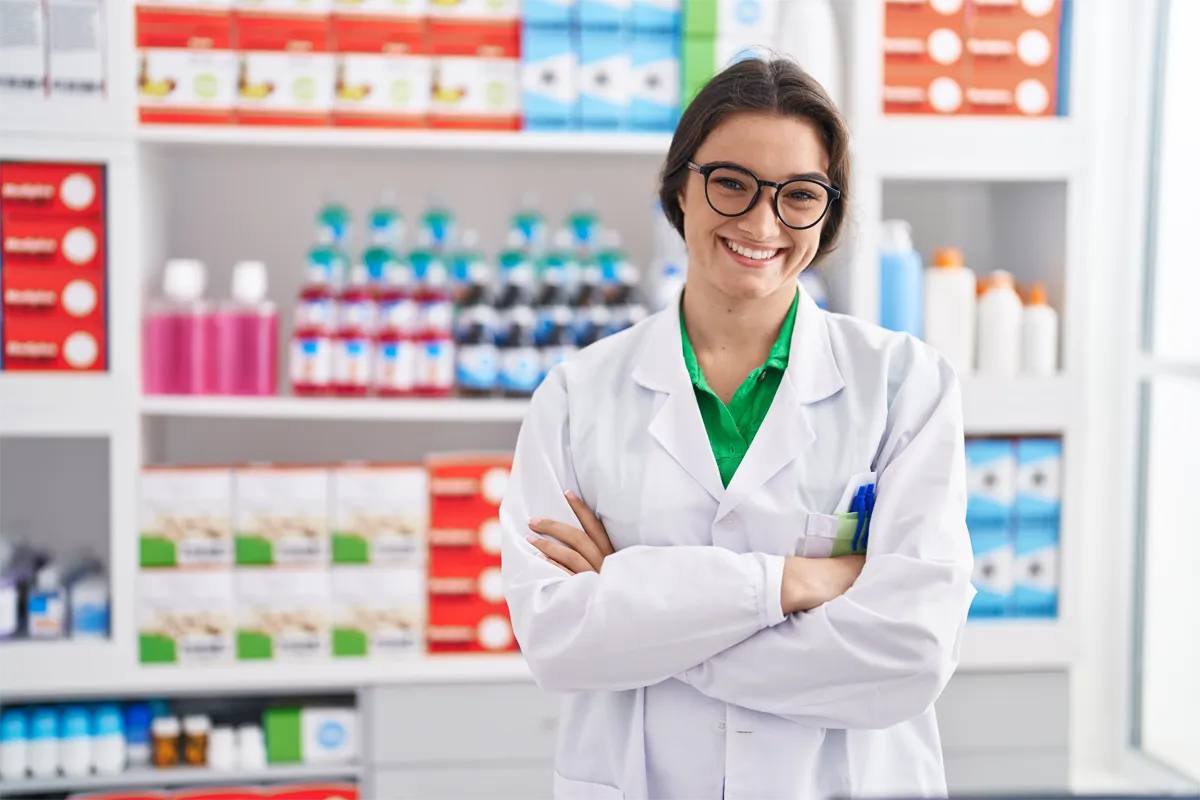 farmacista in una farmacia di successo